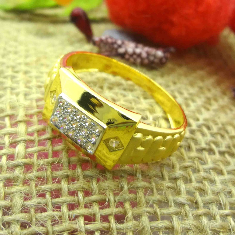 3 horizontal diamond line 22 kt gold gents ring