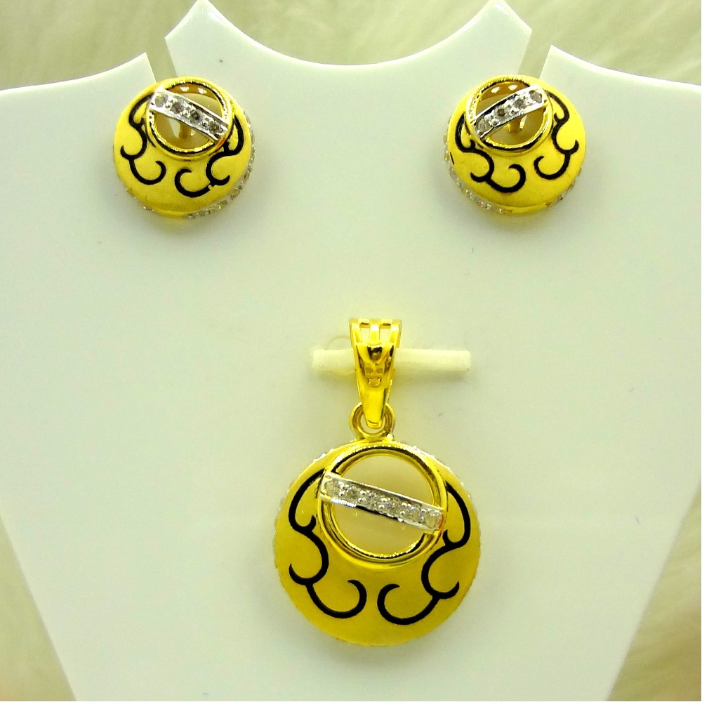 Eternal love 22 kt gold pendant set