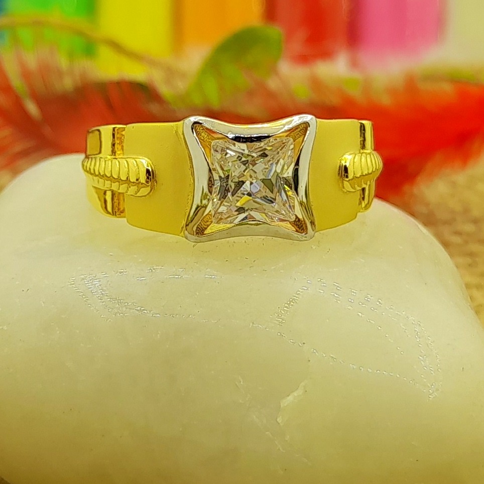 916 gold amazing solitaire gents ring