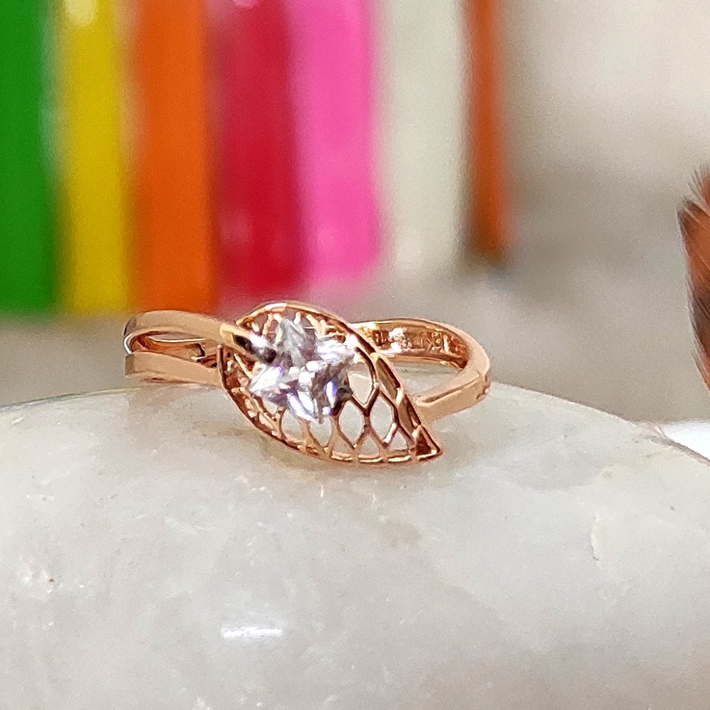 lovely leaf 18 kt rose gold solitare ladies ring