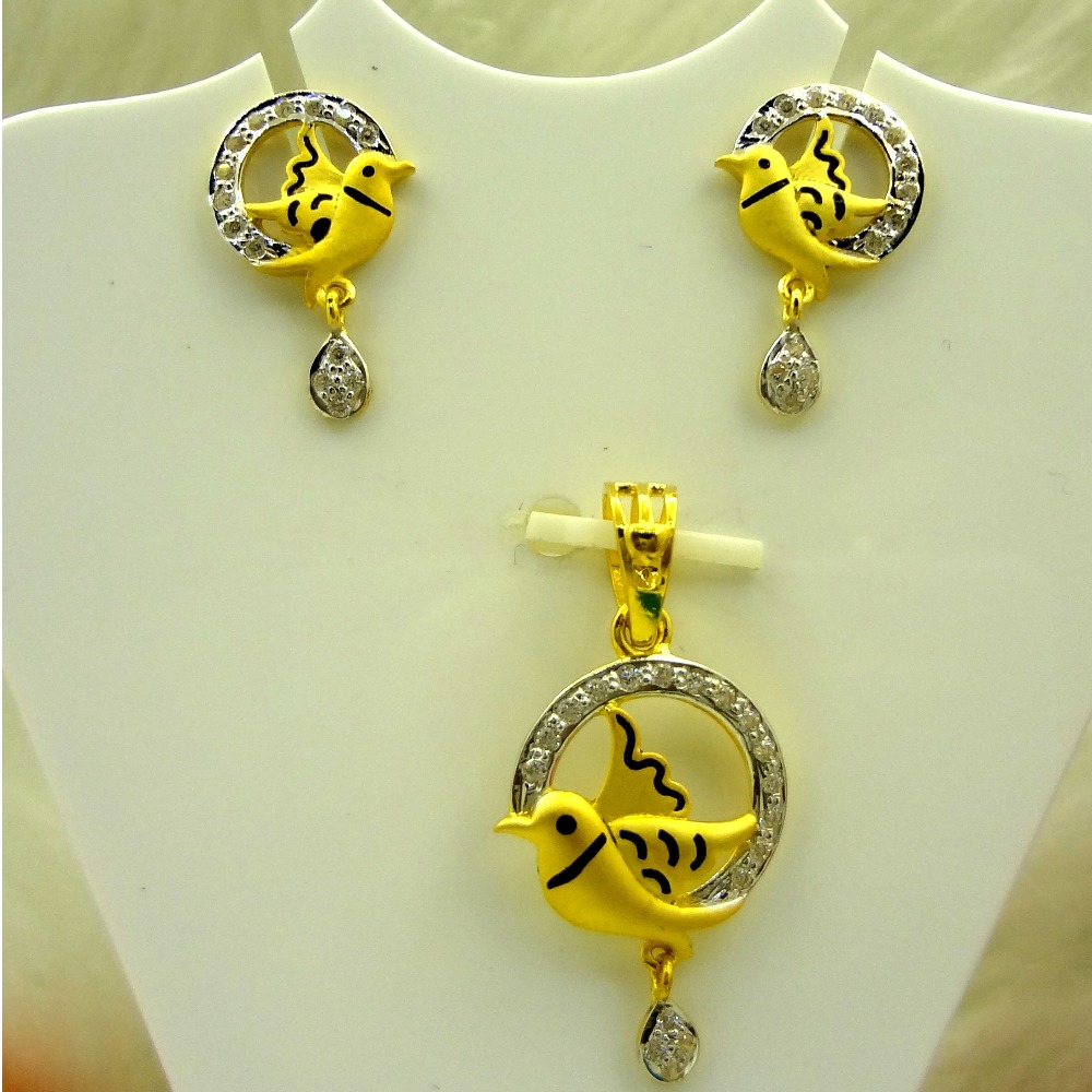 lovely elegant sparrow pattern 22kt pendant set