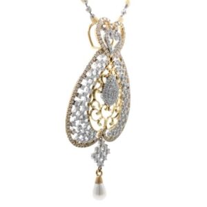 Cocktail Style Diamond Pendant in 18k Yellow Gold