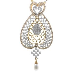 Cocktail Style Diamond Pendant in 18k Yellow Gold