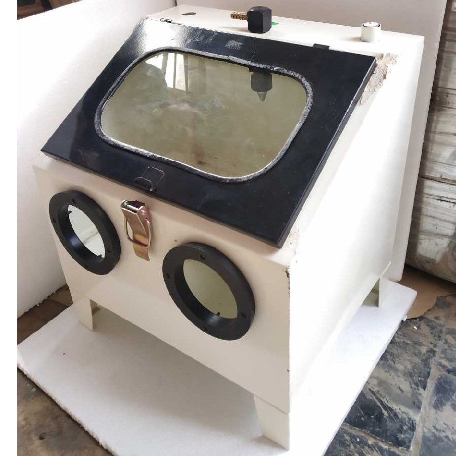 Sand Blasting Unit in black & white Color