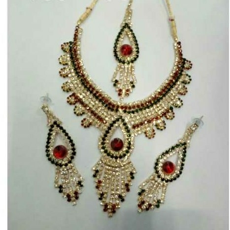 Diamond Necklace Set