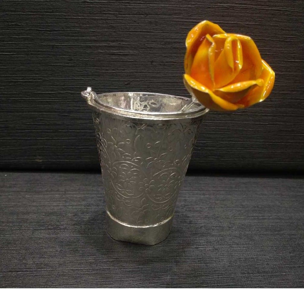 Silver Indian Yellow Attractive Shiny Flower Pot