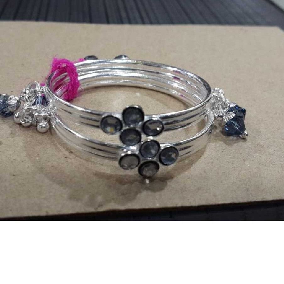 Silver Antique Kadli White