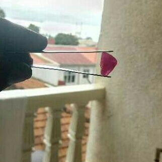11.40ct triangle pink sapphire - Image 3