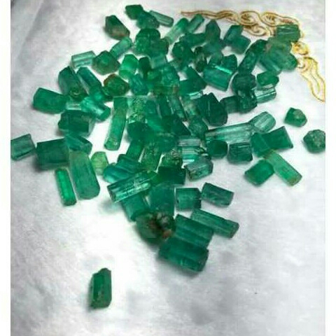 3000ct emerald green emerald-panna - Image 2