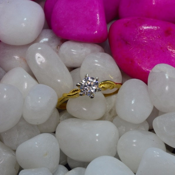 Ladies Gold Ring