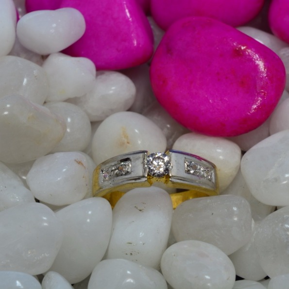 Ladies Ring