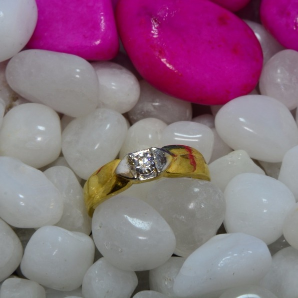 Ladies Gold Ring