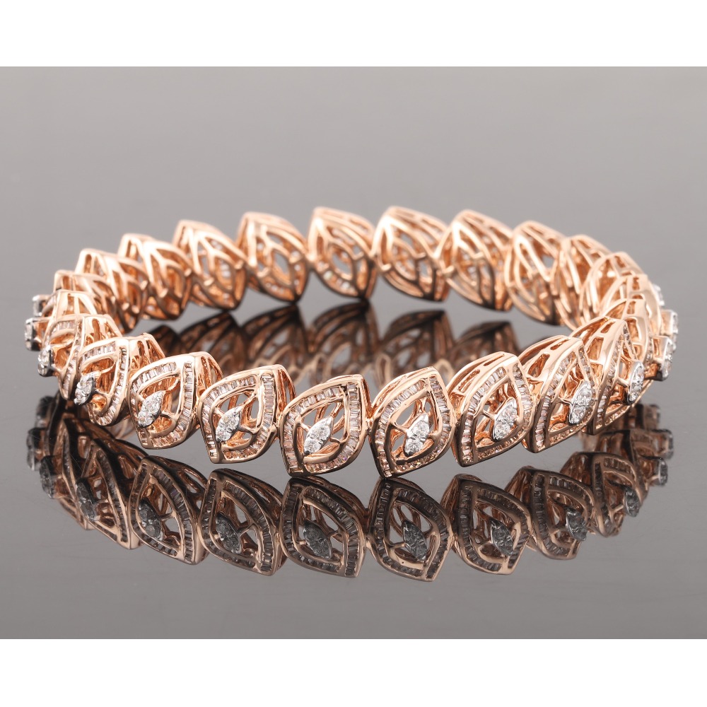 18kt rose gold pan shaped diamond bangle
