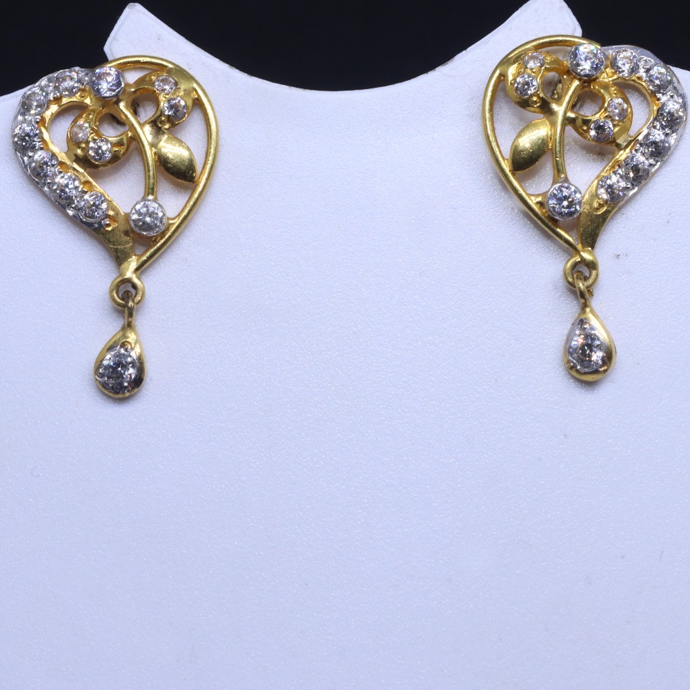 22KT / 916 Gold dailyware cZ earring for ladies BTG0207