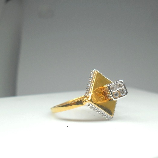 22KT / 916 gold Dailyware Fancy Ring for Ladies LRG0516