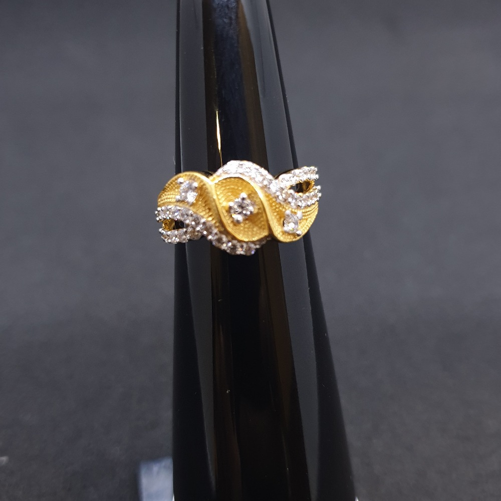 Ladies Ring Diamond LRG-0120