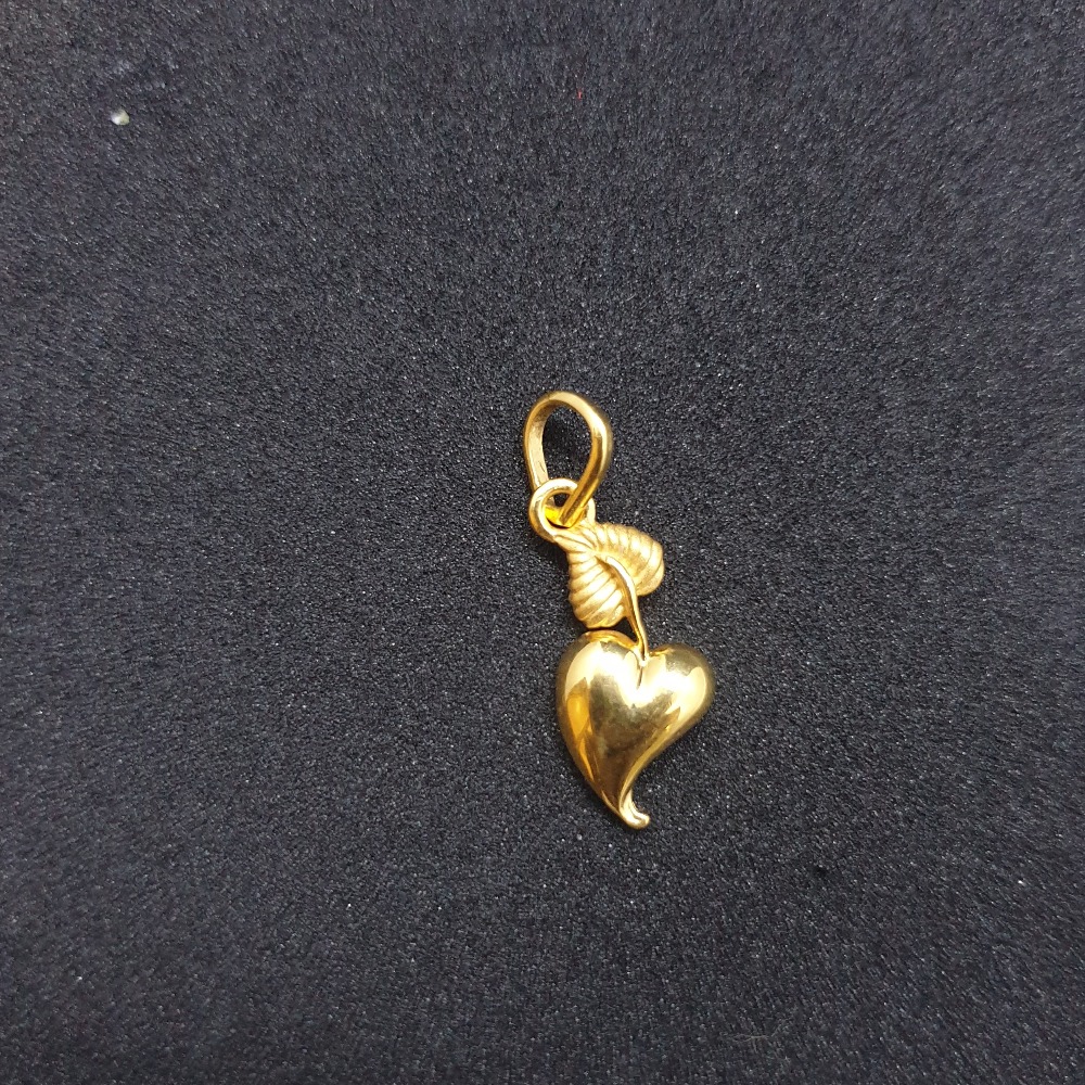 Fancy Pendant PNG-0143