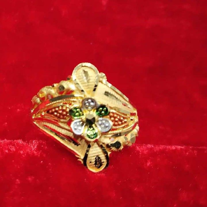 20kt Gold Ladies Stylish New Rings