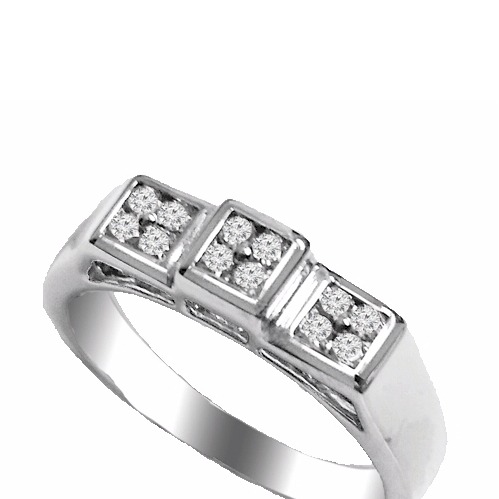 0.15 Carat VS Diamond Ring in 18k Gold