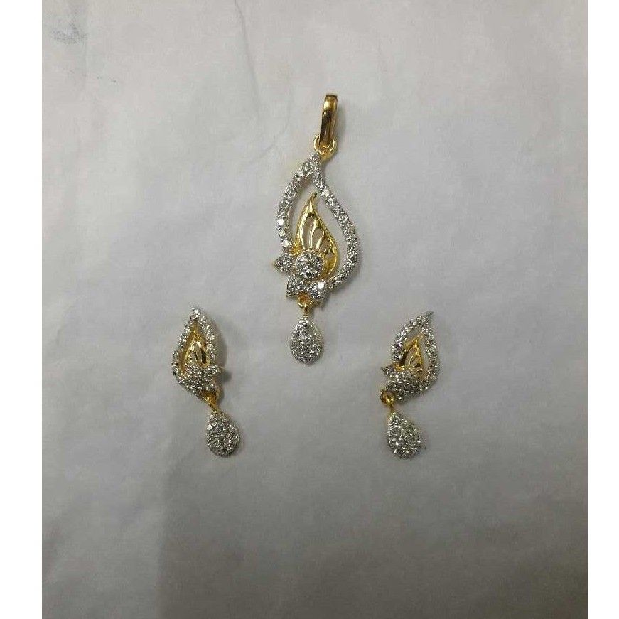 22KT Gold Antique Style Ladies Pendant Set