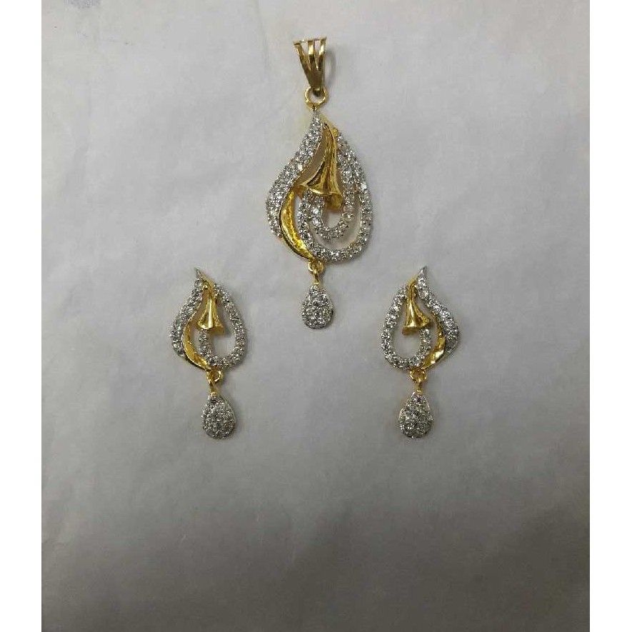 22KT Gold Classic Ladies Pendant Set