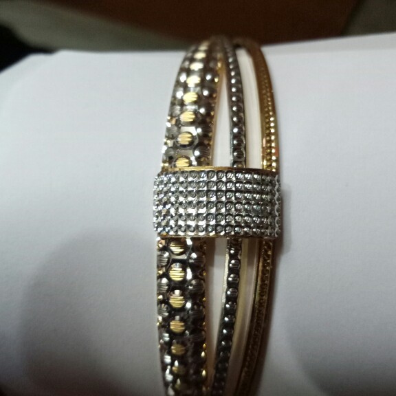 916 Laser Joint bangle