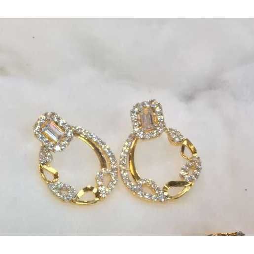 22KT Yellow Gold Ladies Attractive Modern Earrings
