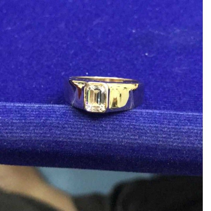 22KT Yellow Gold Ladies Indian Heart Shaped Gents Ring
