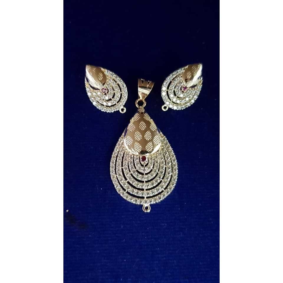 22KT Gold Fancy Indian Ladies Pendant Set