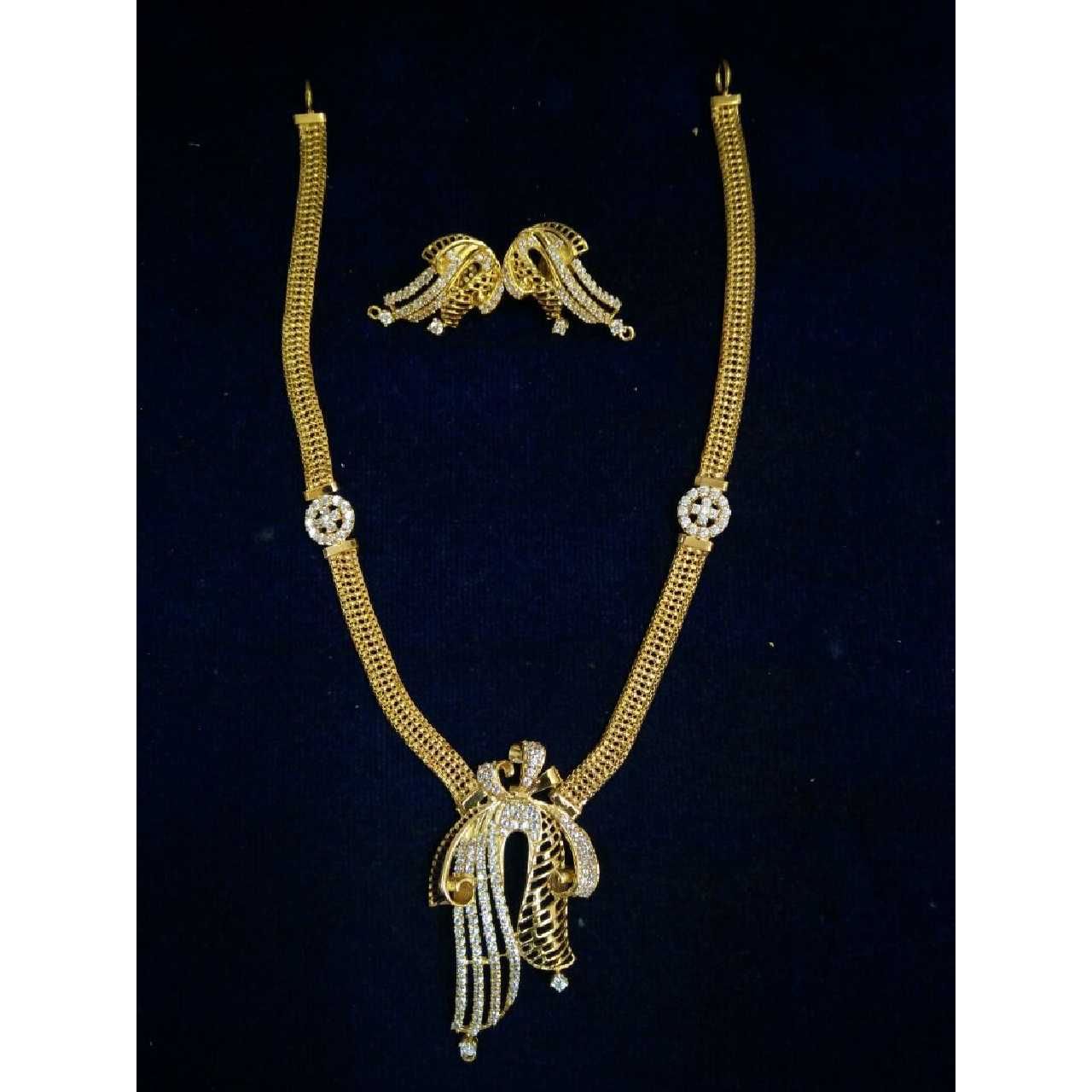 22KT Gold Ladies Stylish Vertical Necklace Set