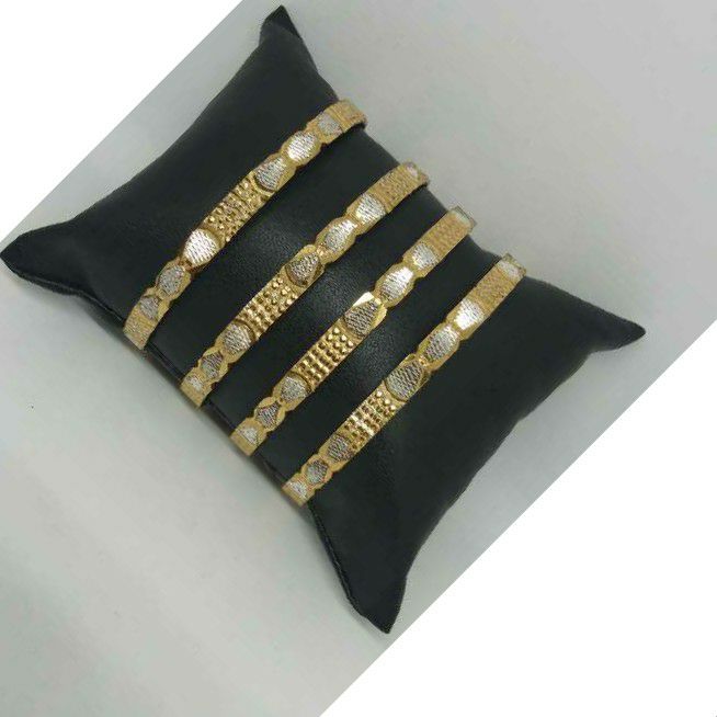 916 Gold Bangle
