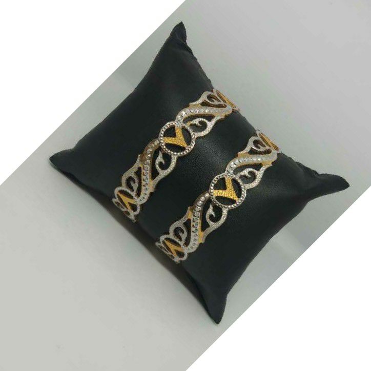 916 Hallmark Gold Bangle