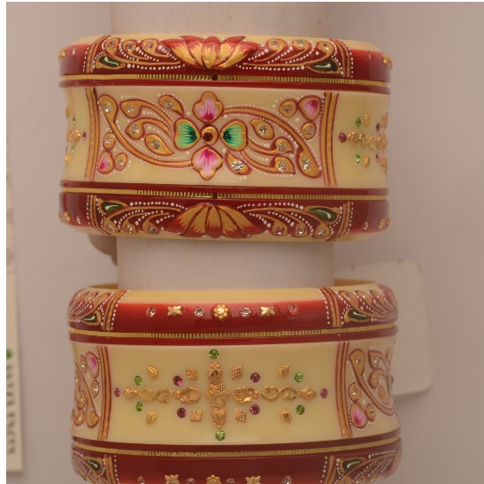 916 Gold Antique Vivah Plastic Bangles