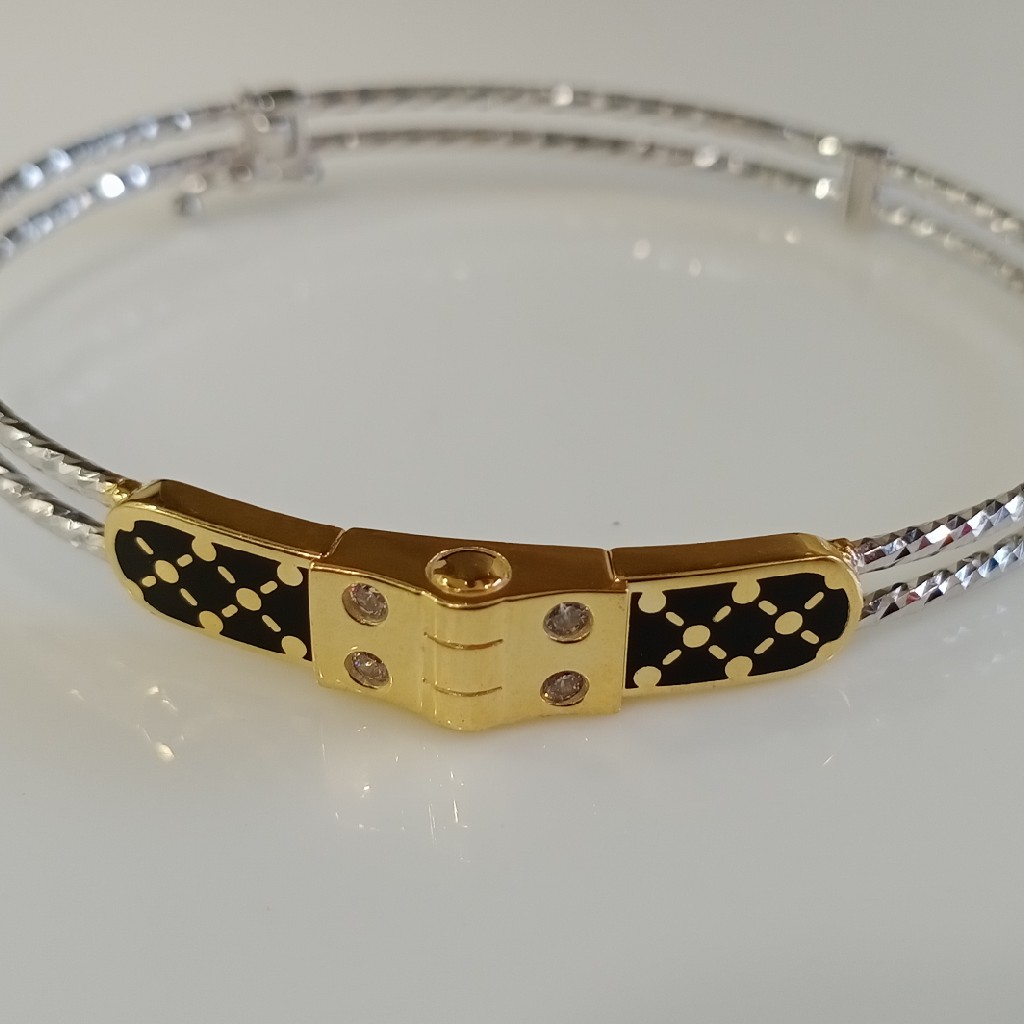 18kt important Italian chains and jewelry
