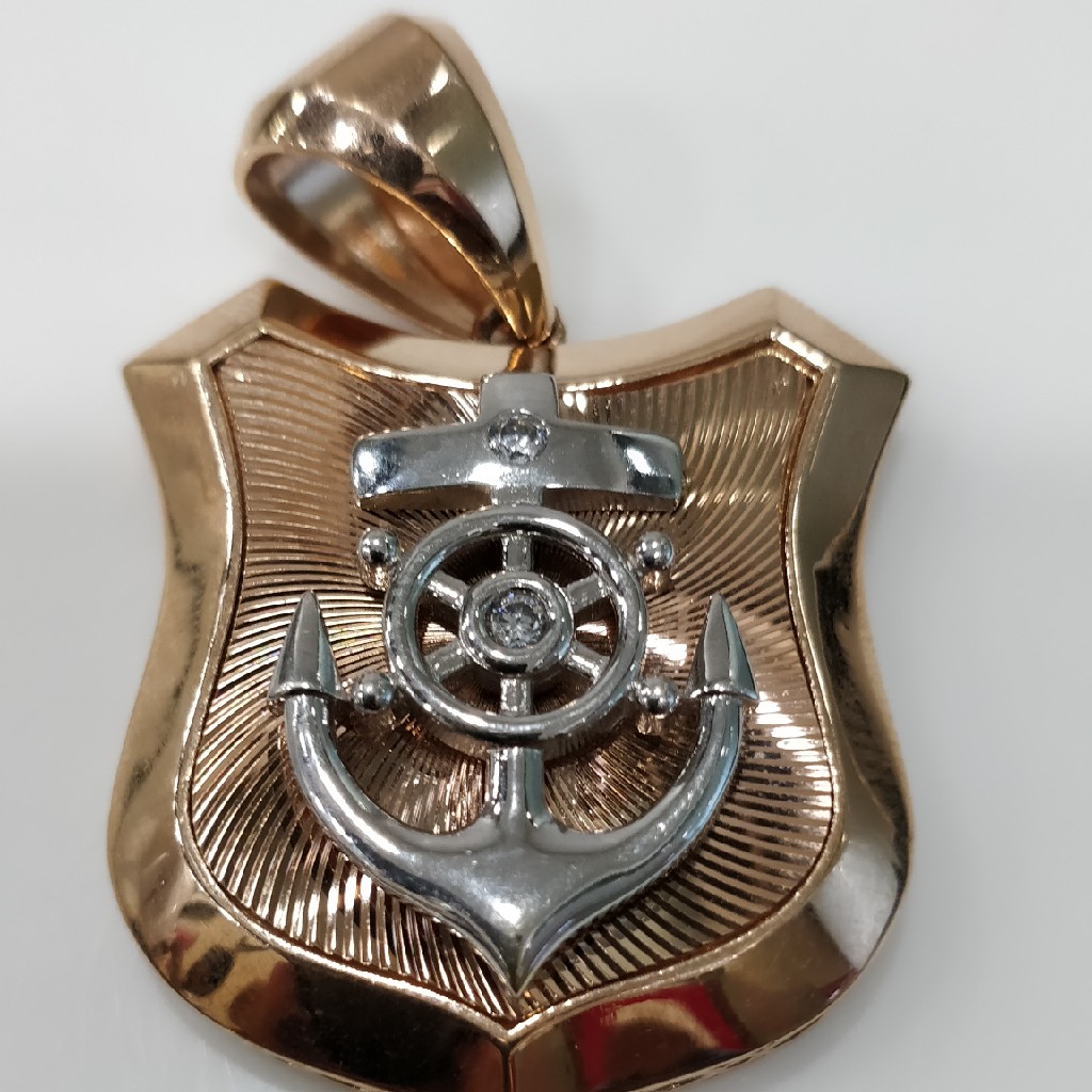 18k J pendant