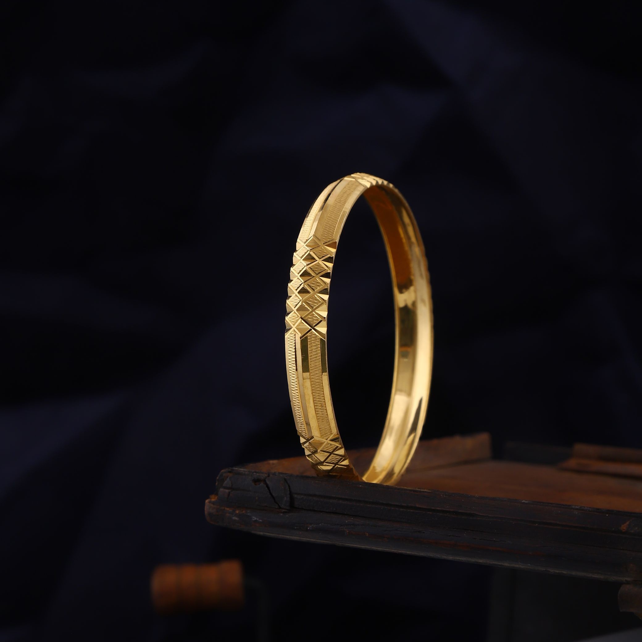 916 Gold Handmade Mens Kada
