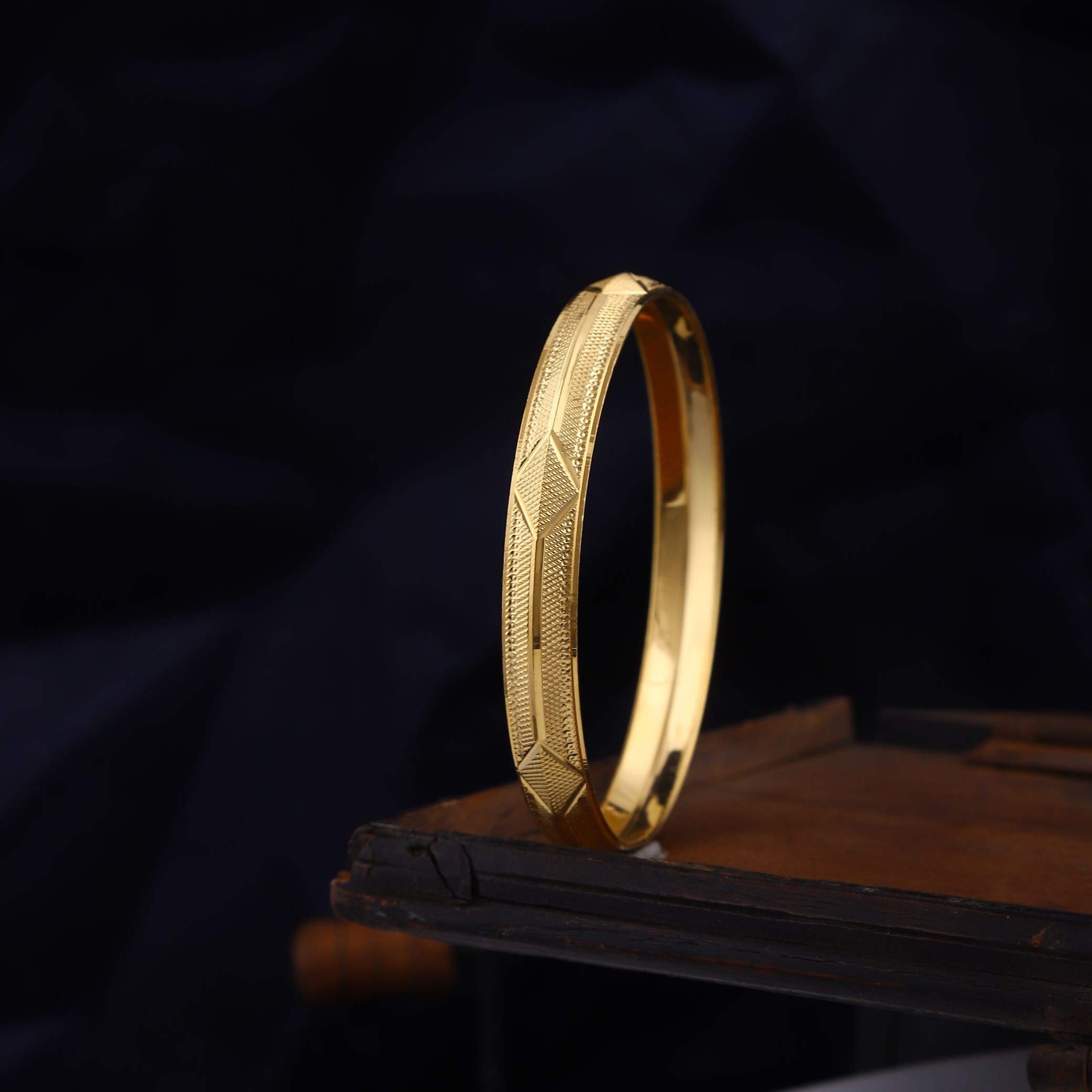 916 Gold Elegant Kada