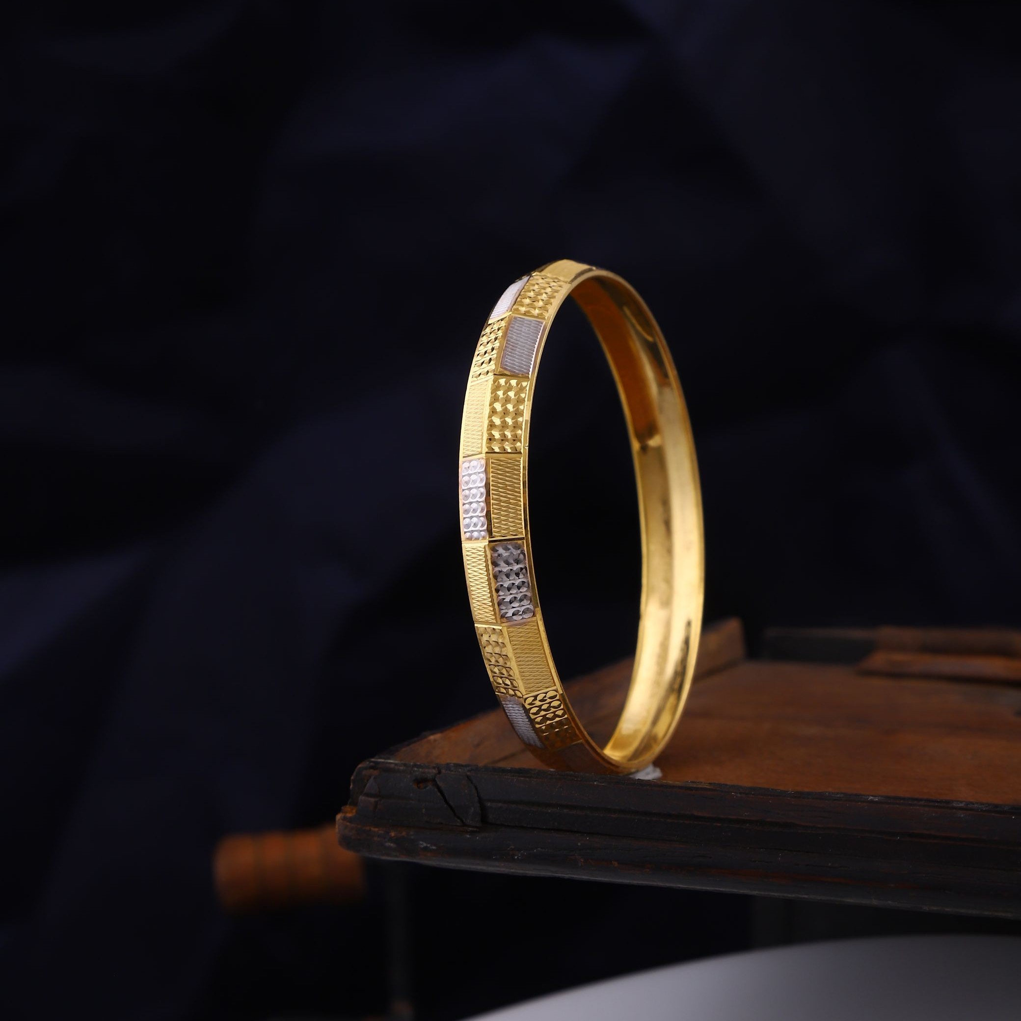 916 Gold Designer Gents Kada