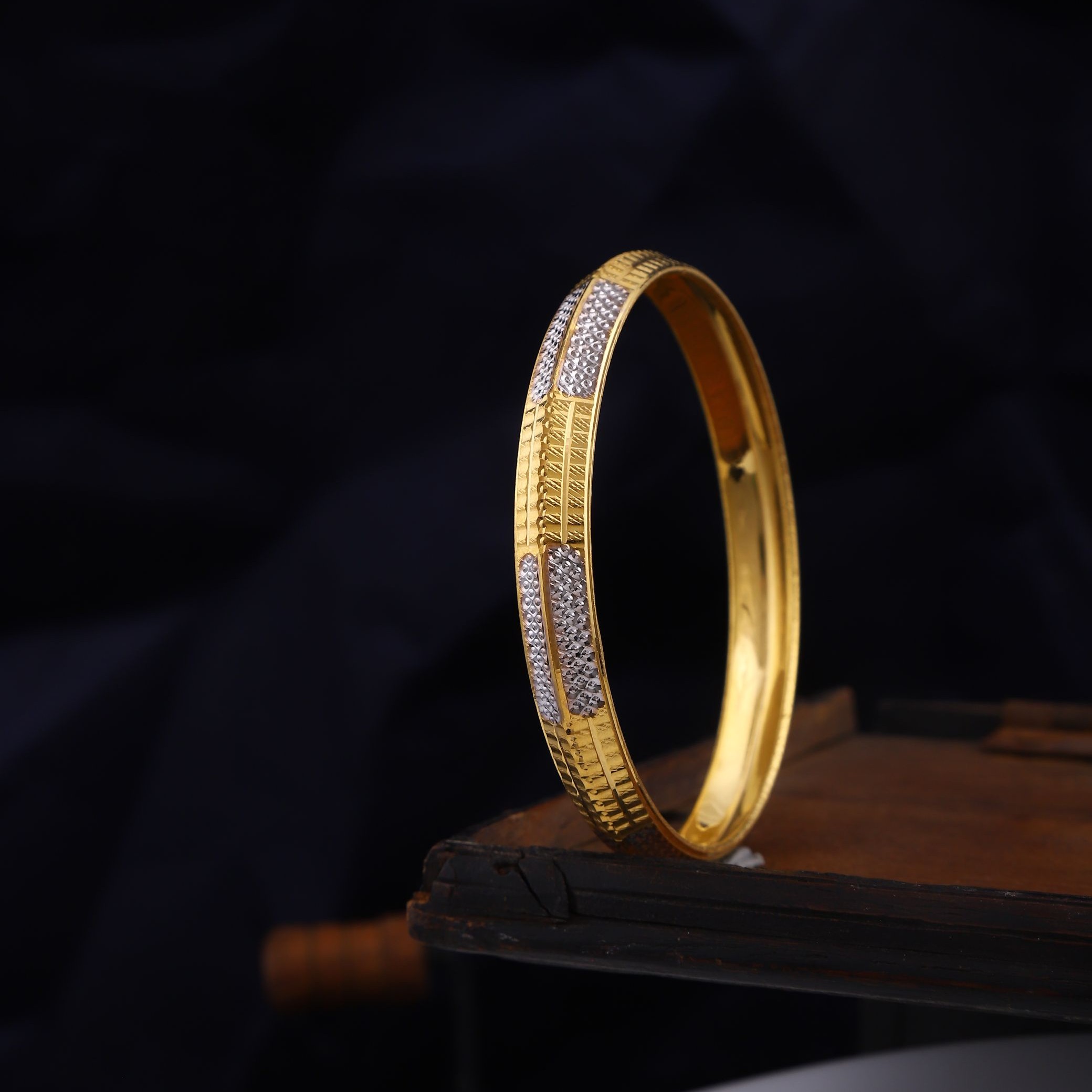 916 Gold Elegant Kada