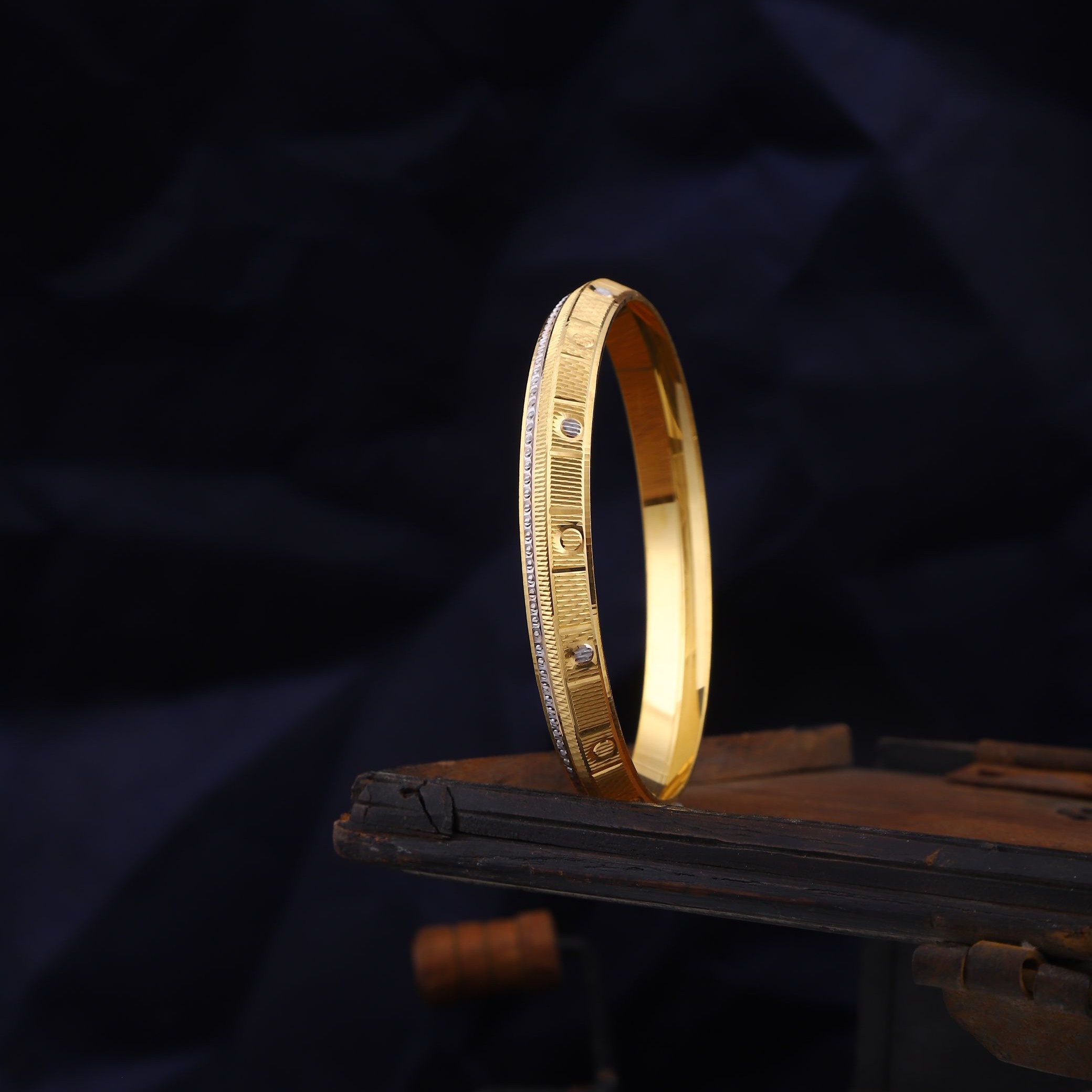 916 Gold Grand Mens Kada