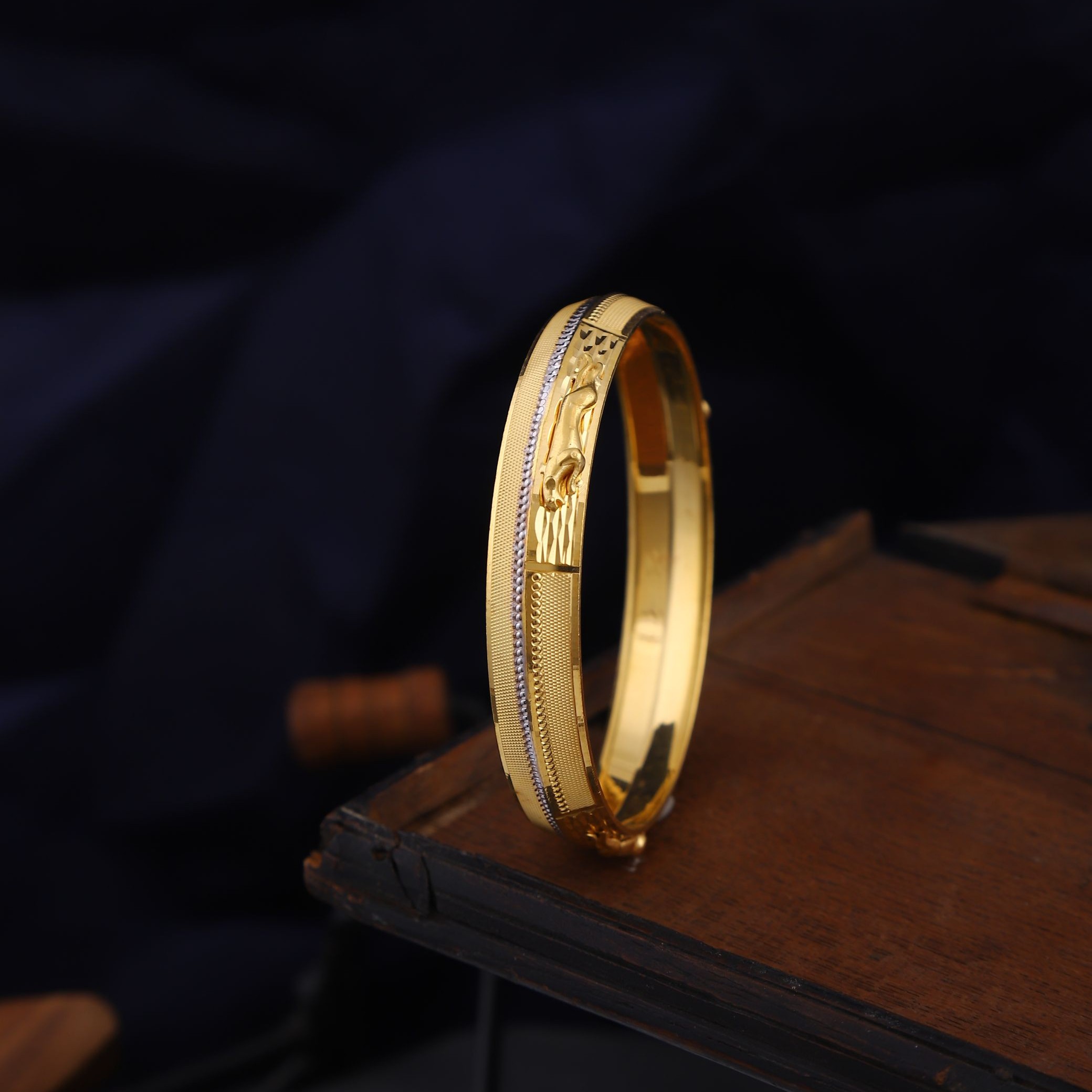 916 Gold Fancy Gents Mens Kada