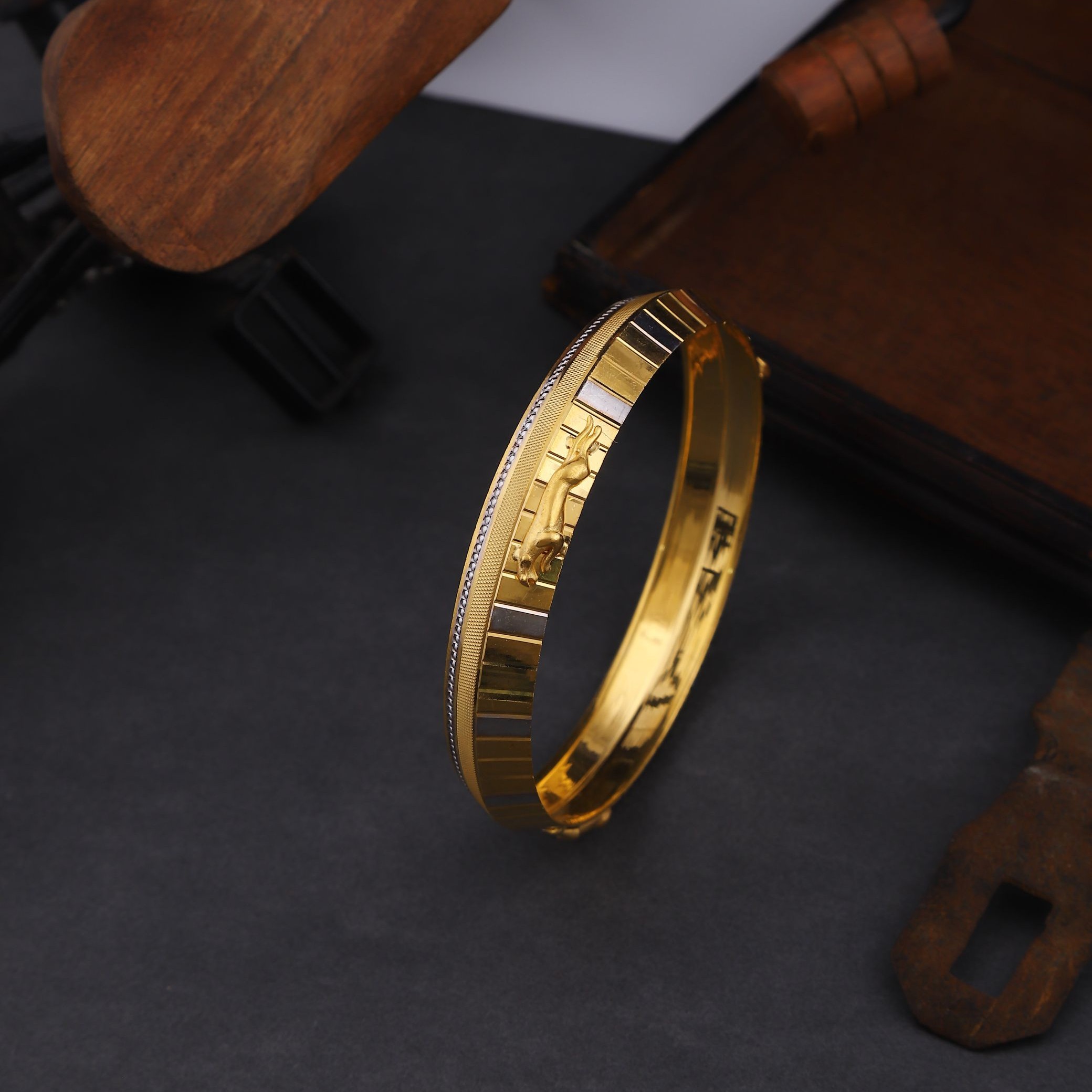 916 Gold Elegant Kada
