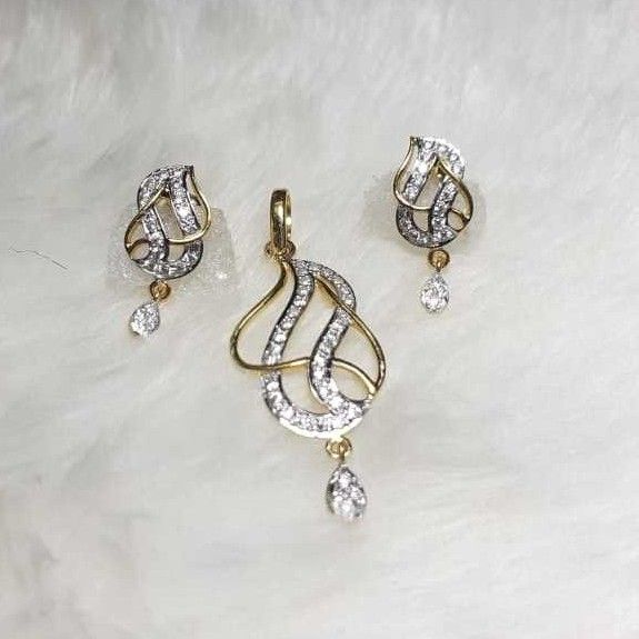 916 exclusive cz pendant set
