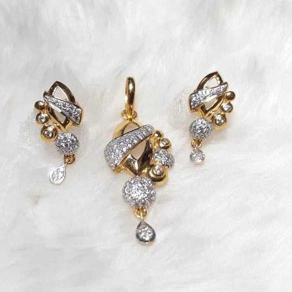 916 exclusive cz pendant set