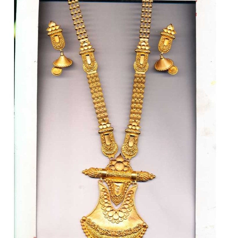 22KT Gold Ladies Designer Necklace Set