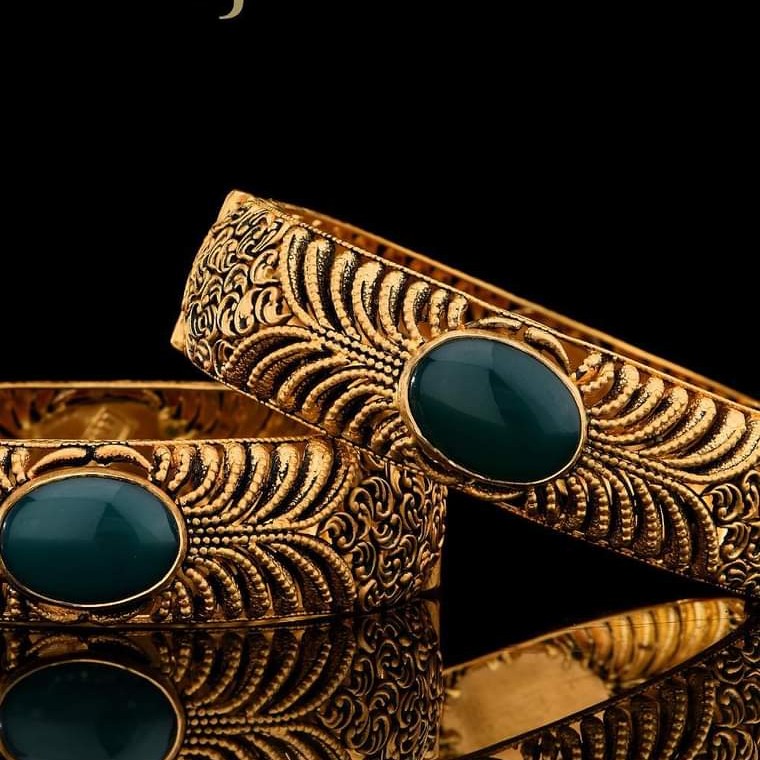 Rajkot Work Bangles With Green Stone Jadtar Work - Image 2