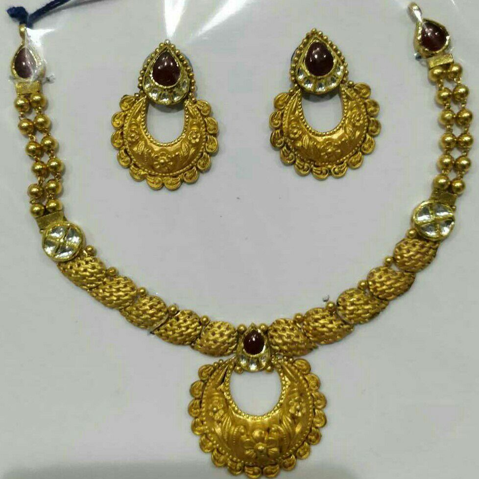 916 Yellow Gold Antique Jadtar Bridal Necklace Set