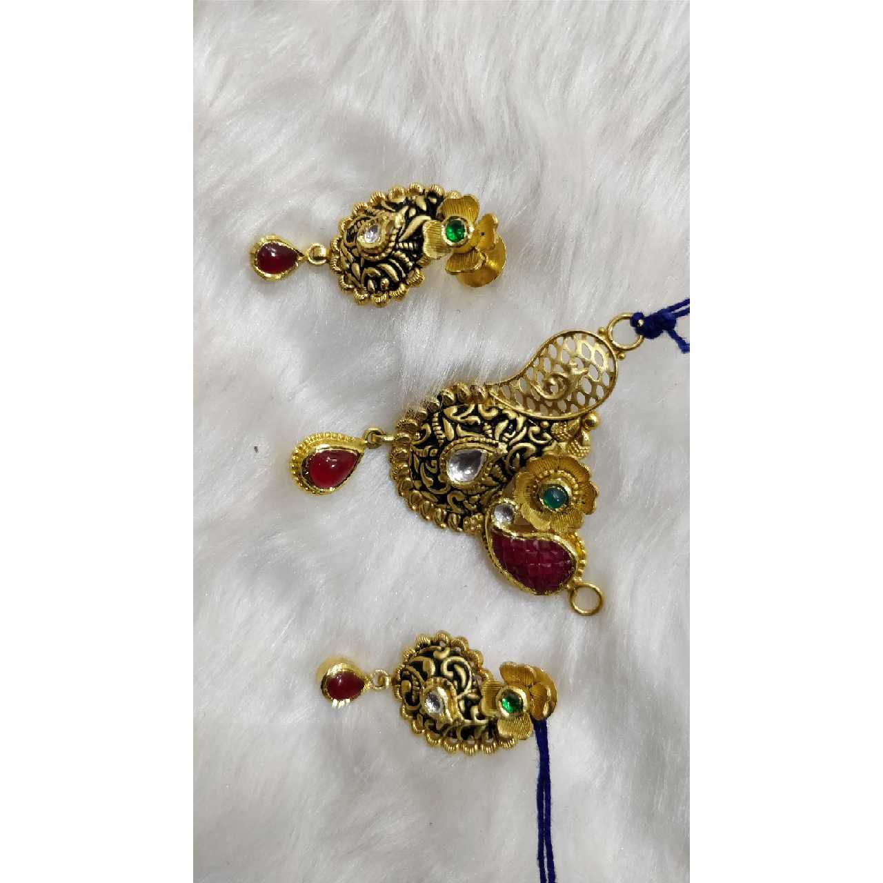 22K / 916 Antique Modern Mangalsutra Pendant