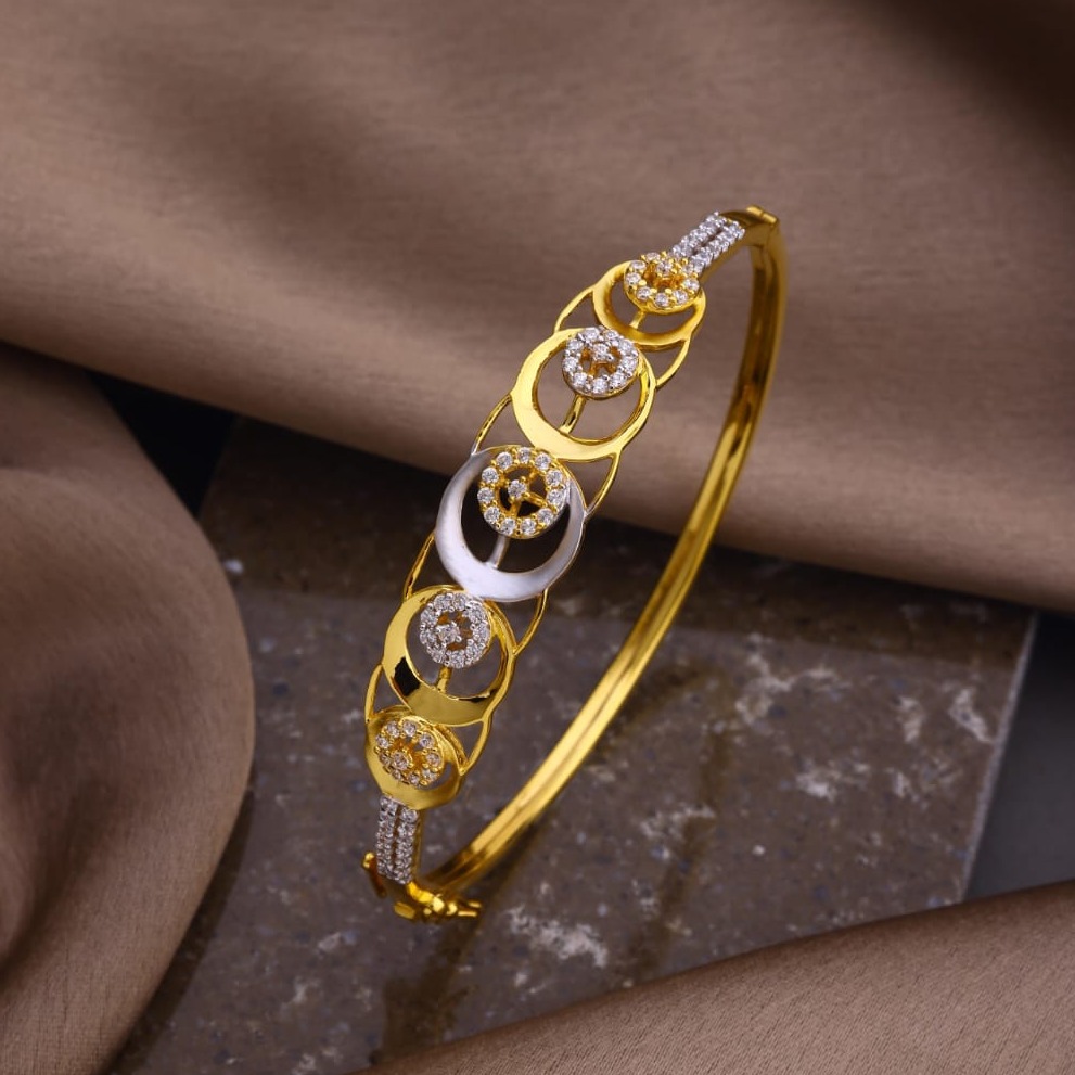 GOLD FANCY BRACELET