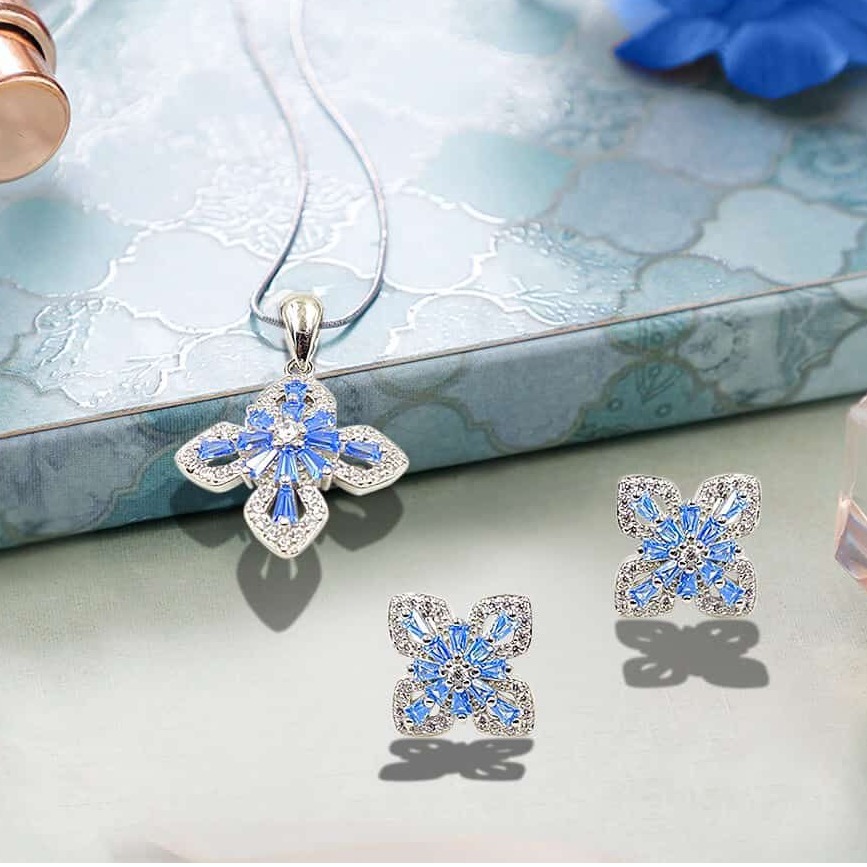 925 Silver Attractive Blue Stone Pendant Set